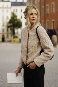 Anouk Yve Jacka