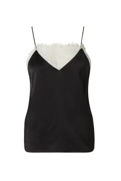 Anouk Yve Topp