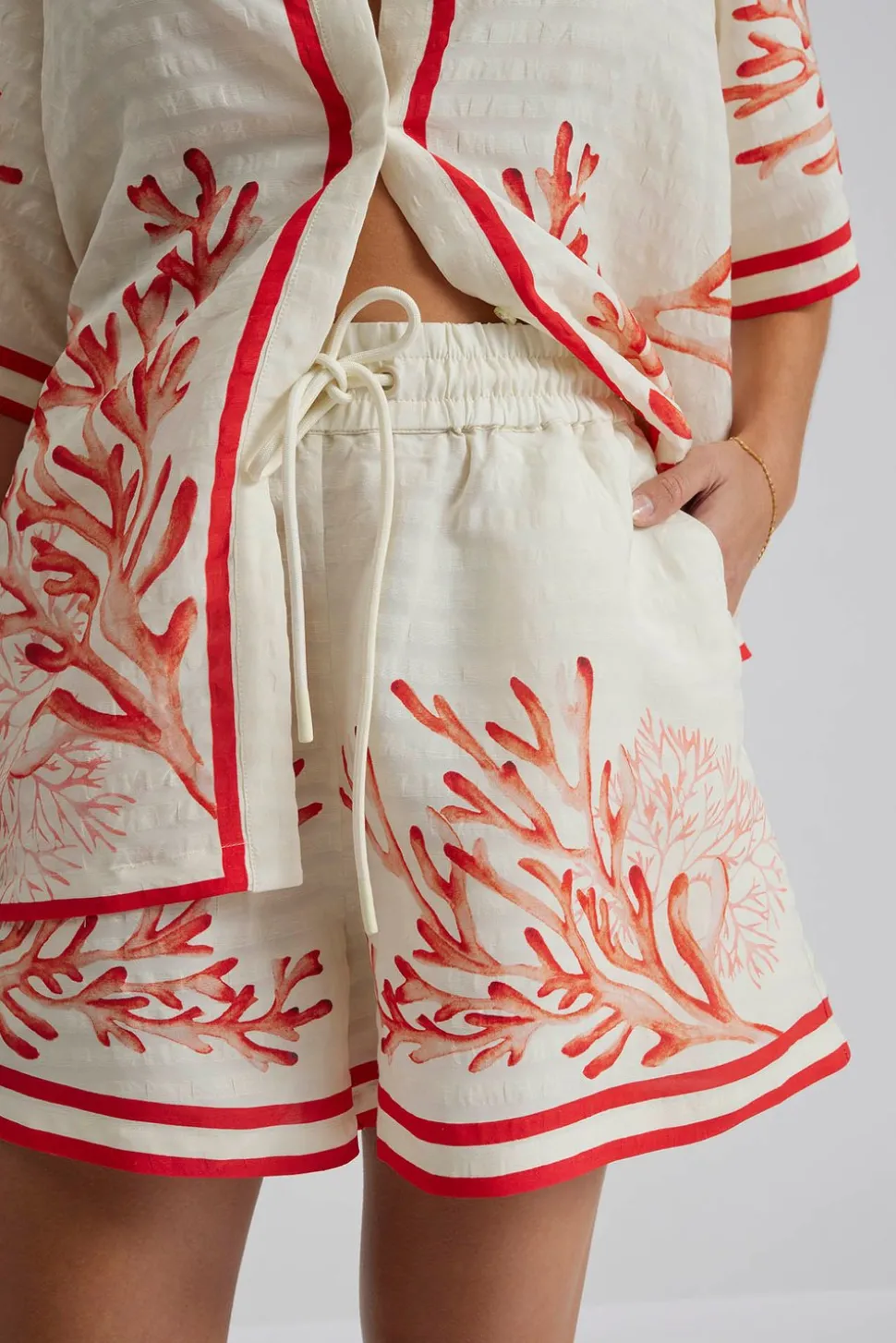 Iris shorts